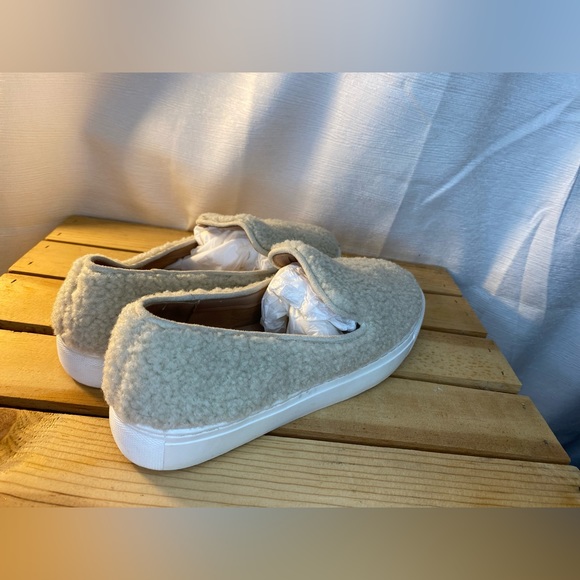 Steven New York Sherpa Sneakers, size 7 - Picture 4 of 7